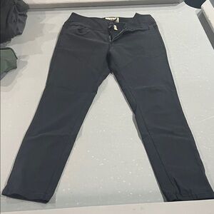 Hybrid & Company Women's Dark Jeans